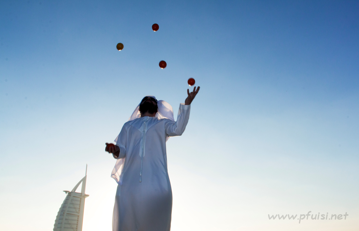Franz_Pfuisi_Dubai_Juggling_2014