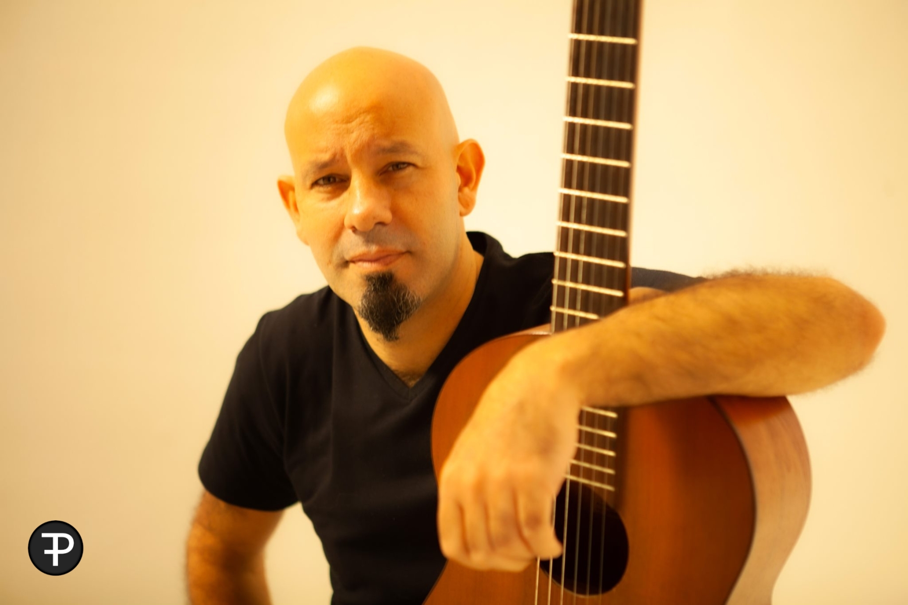 Juan-Pablo-Esmok-Lew_Musiker-aus-Argentinien.
